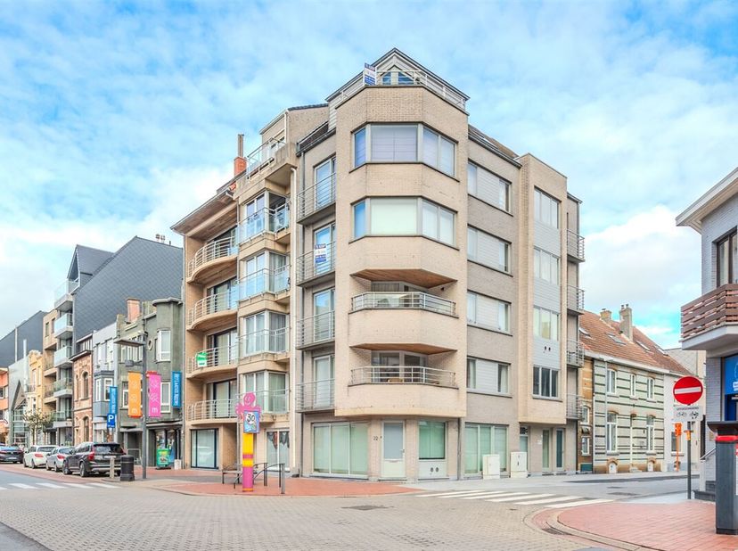 Bienvenue dans cet élégant appartement situé au coeur de Middelkerke, une propriété moderne et économe en énergie avec un excellent emplacement sur la