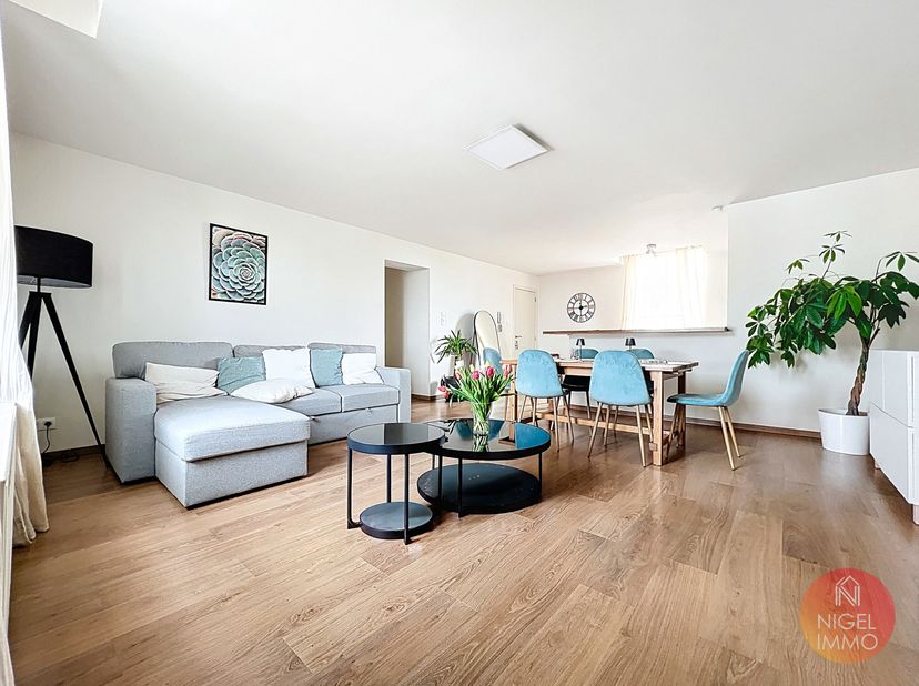 ✨ Appartement 1 chambre avec dressing et bureau – PEB B – Awans ✨<br />
Nigel IMMO vous propose ce superbe appartement de 94 m² habitables, actuelleme