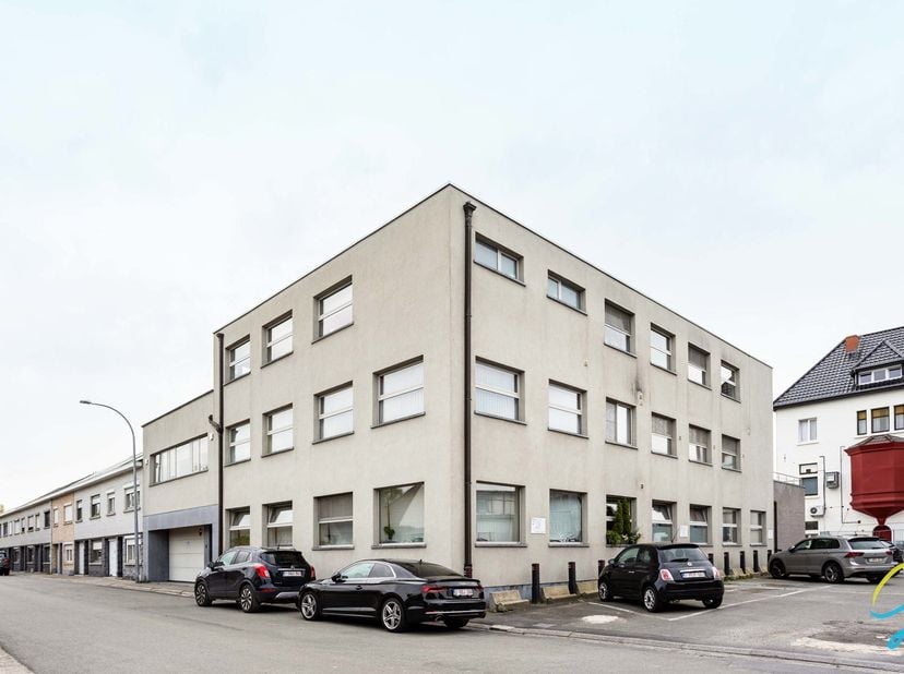 For more information, call Saimen at 0470 79 24 20 or email saimen@cornelis-goeman.be<br />
This well-maintained ground-floor apartment, built in 2008