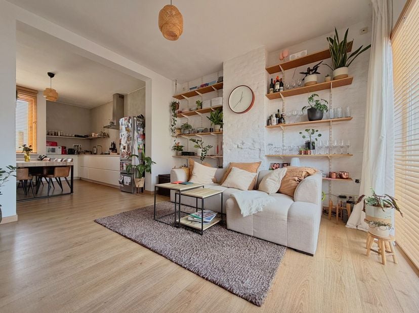 Hippe, instapklare woning met garage en ruim zonneterras op topligging in Rumbeke<br />
<br />
STARTPRIJS, Elk bod hoger dan deze startprijs, wordt vo