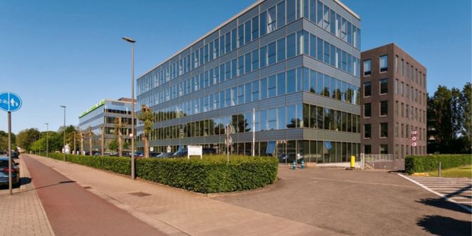 Bedrijfsvastgoed te huur in Berchemstadionstraat 72, 2600 Berchem