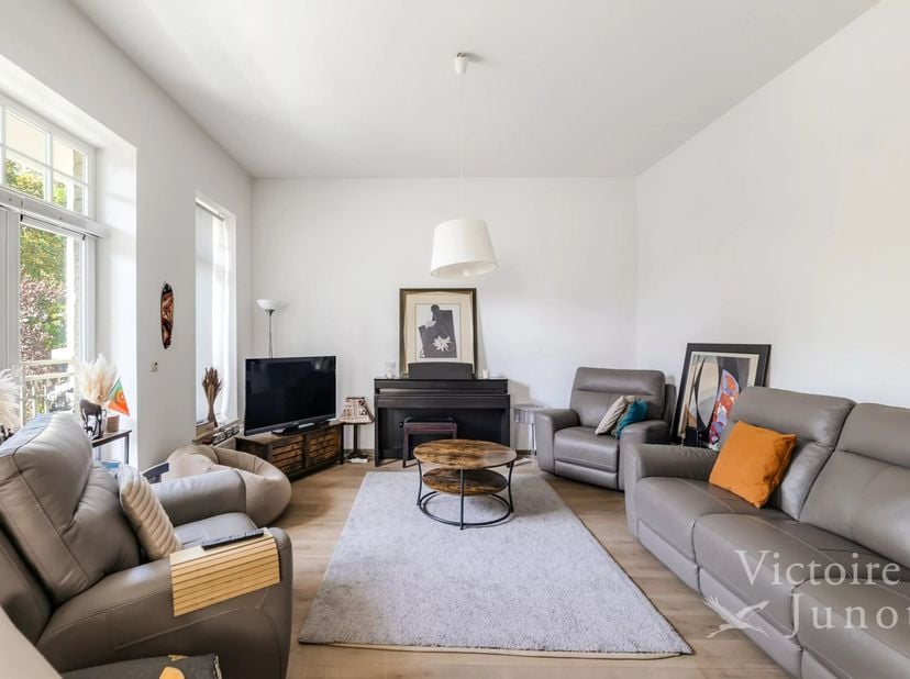 Appartement te koop in ,
                    1180 Ukkel
