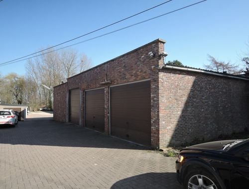                                         Garagebox te huur in Oudegem, € 1.700
