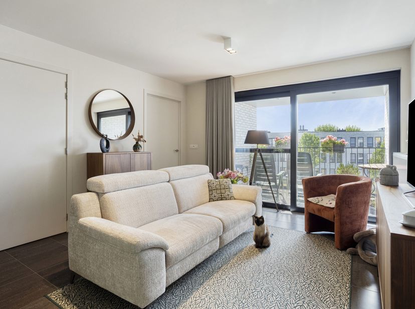 Visit this assisted living apartment during VIEWING DAYS on September 18 (Friday) 5-6 pm and September 21 (Monday) 5-6 pm – registration via email inf