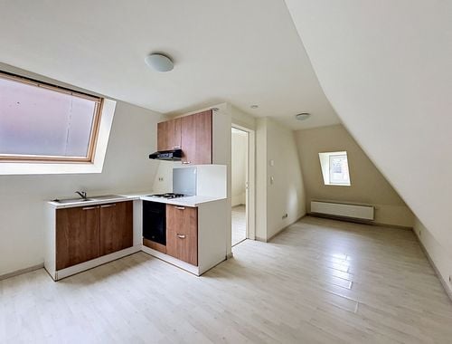                                         Appartement te huur in Tournai, € 520
