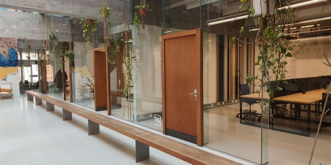 Bedrijfsvastgoed te huur in Komiteitstraat 46, 2170 Merksem