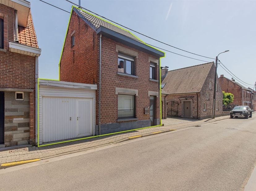 Leuke starters- gezinswoning met 3 slaapkamers, garage voor 3 auto's en gezellige tuin nabij centrum Appels<br />
Bent u op zoek naar een degelijk ge