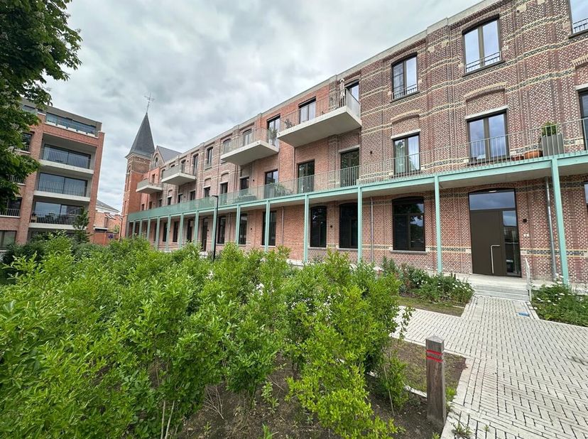 Exclusief luxe nieuwbouwappartement met uniek zicht op het Begijnhof van Herentals <br />
Ligging: Dit stijlvolle appartement is uitzonderlijk rustig