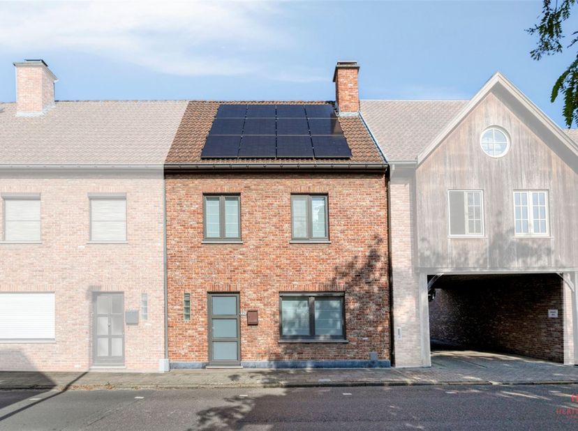 Perfect onderhouden en instapklare gezinswoning in Oeselgem (Dentergem)<br />
<br />
Deze perfect onderhouden en instapklare gezinswoning met een be