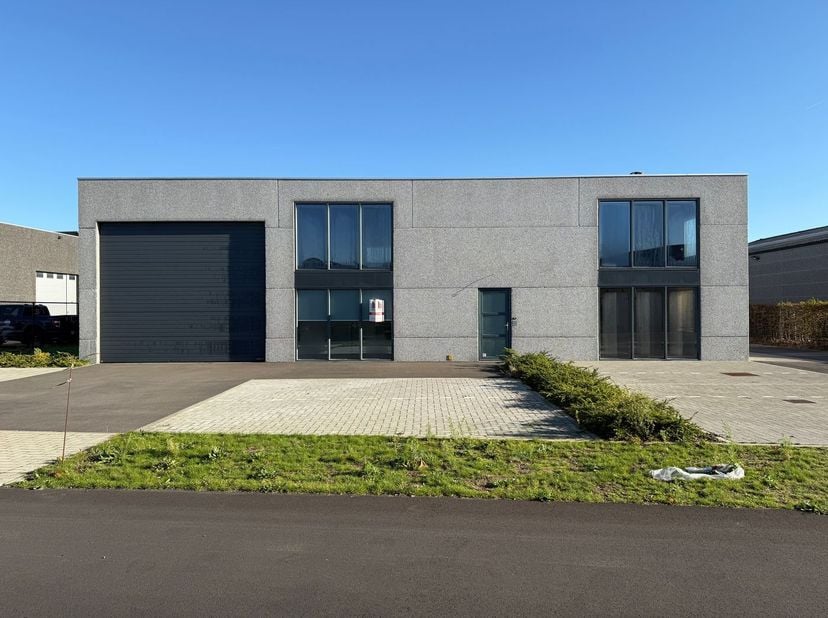 Bien professionnel à louer
                    à 9990 Maldegem