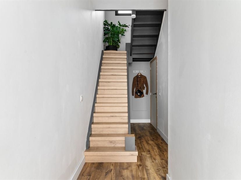 Journée portes ouvertes le samedi 14 mars de 11h à 12h<br />
Maison entièrement rénovée, prête à être emménagée, à Kruibeke<br />
Cette charmante mais
