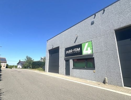                                         Bedrijfsgebouw te huur in Sint-Lievens-Houtem, € 1.650
