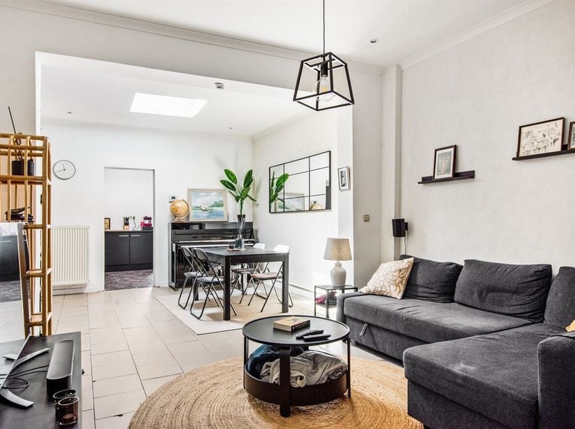 Charmante maison pour jeunes couples avec 3 chambres au coeur de Malines-Nord<br />
Vous recherchez une charmante maison pour jeunes couples ou un inv