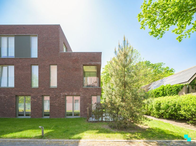 Appartement te koop
                    in 9270 Kalken