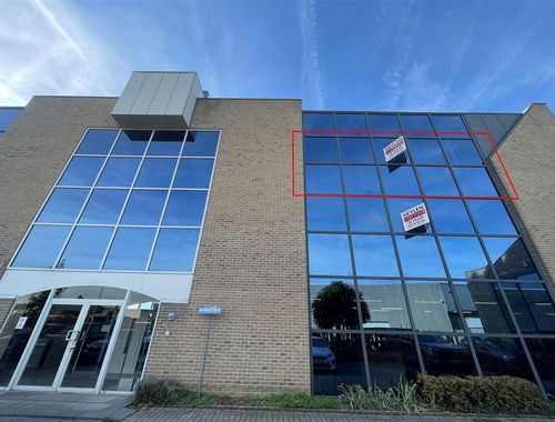                                         Complexe de bureaux à louer à Vilvoorde, € 1.000
