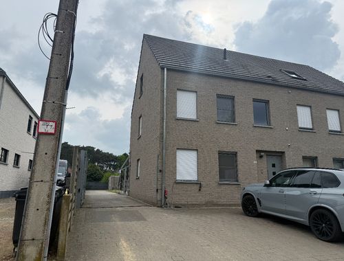                                         Maison unifamiliale à louer à Herselt, € 1.400
