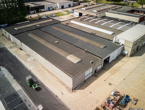                                         Bedrijfsgebouw te huur in Heist-op-den-Berg, € 1.629,17
