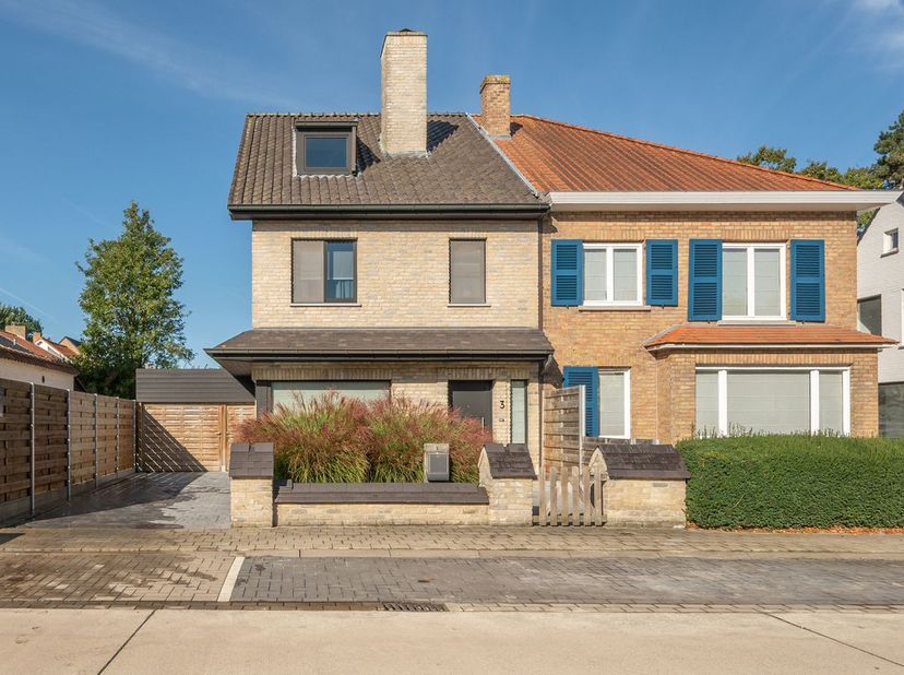 Huis te koop in Prins Alexanderstraat 3,
                    8310 Assebroek