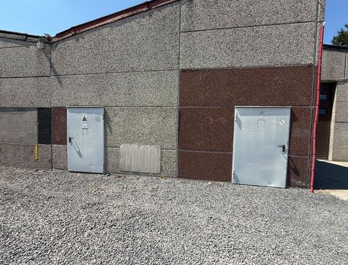                                         Magazijn zonder bureel te huur in Blicquy, € 150
