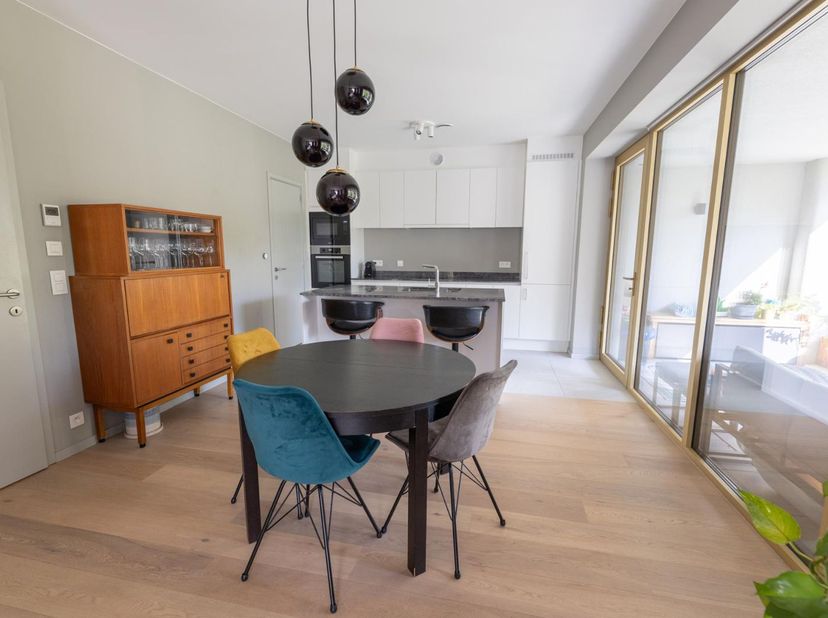 Apt.2 ch. avec grande terrasse, PEB A, site Tour et Taxis<br />
<br />
Appartement avec grande terrasse sur le site Tour et Taxis<br />
Appartement lu