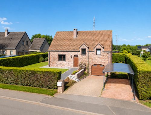                                        Villa à vendre à Saive, € 450.000
