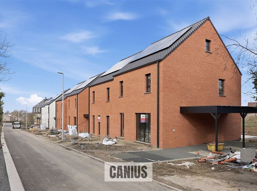 ENERGIEZUINIGE NIEUWBOUWWONING MET 4 SLPKS<br />
Ben je op zoek naar een idyllisch thuis in een charmante omgeving? Dan verwelkomen we je graag in ons