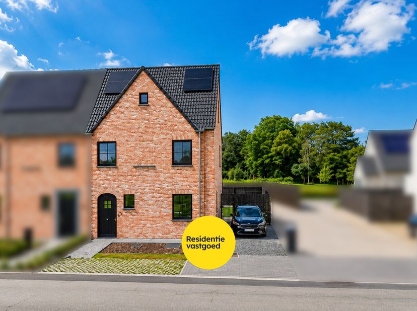 Welkom in de Hertog van Klevestraat 5A te Ruddervoorde, een energiezuinige woning op een rustige, landelijke ligging. Omgeven door groen en vlak bij e