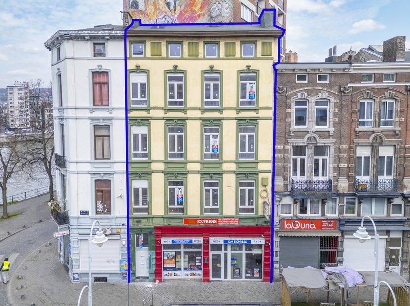 L'agence SKYIMMO vous propose cet immeuble mixte composé d’un rez-de-chaussée commercial ainsi que 4 appartements. Ce bien est idéalement située LIÈGE