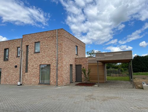                                         Woning te koop in Opglabbeek, € 364.300
