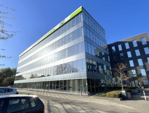                                        Kantoor te huur in Berchem, € 14.887,50
