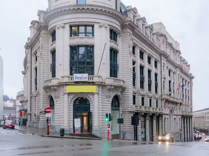 Focus op de groei van uw bedrijf met een professioneel kantoor alleen voor u.Uw reputatie krijgt een boost in de prachtige Koloniënstraat 11. Het cent