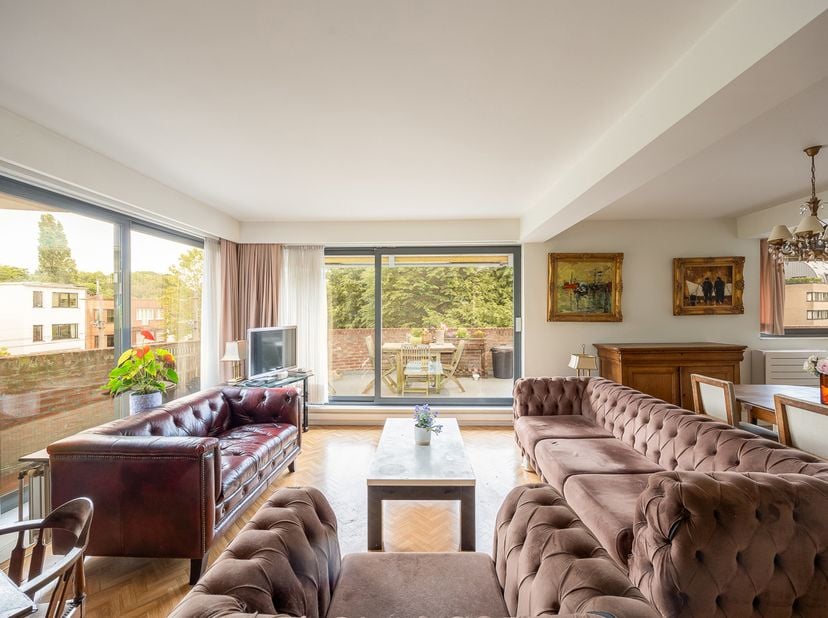 Locatie<br />
Uw nieuwe thuis bevindt zich op een centrale locatie in Mortsel, met winkels, scholen, openbaar vervoer en tal van voorzieningen binnen