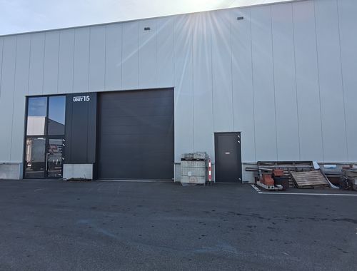                                         Bedrijfsgebouw te huur in Aartselaar, € 1.445
