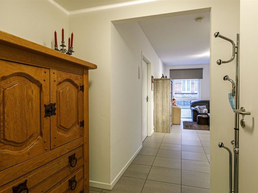 Serviceflat in hartje Arendonk met 1 slaapkamer.<br />
<br />
<br />
Ligging: <br />
Gelegen nabij het centrum van Arendonk met winkels, eetgelege
