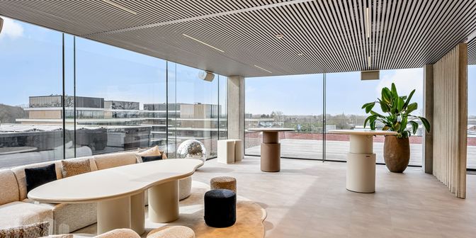 Bedrijfsvastgoed te koop in Kapellestraat 130-144, 8020 Oostkamp