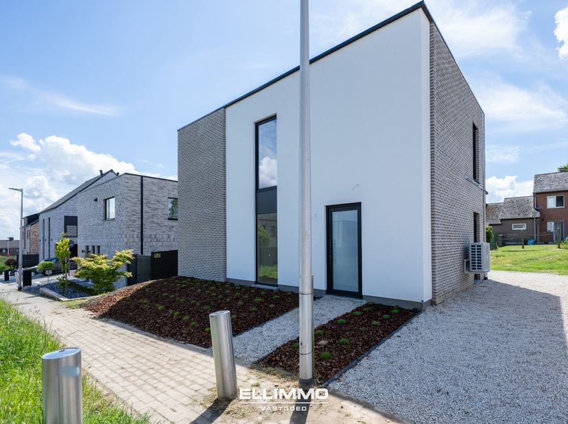 Maison à vendre
                    à 3730 Hoeselt