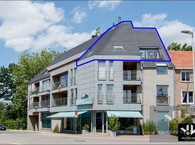 Recent 2-slaapkamerappartement in het centrum van Diepenbeek, met kelderberging en ondergrondse autostaanplaats, zolderruimte en zuid-oostelijk georië
