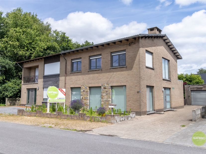 Gezinswoning met 3 slaapkamers op rustige locatie in Balen<br />
<br />
Bent u op zoek naar een gezinswoning met een solide basis en de mogelijkheid
