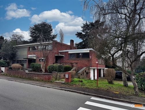                                         Woning te koop in Lodelinsart, € 310.000
