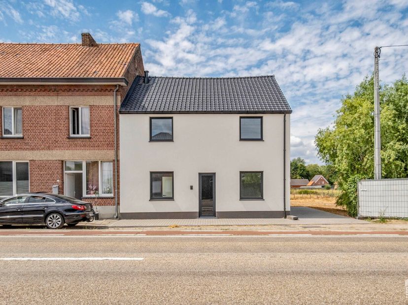 Huis te koop in Diestersteenweg 43,
                    3850 Nieuwerkerken