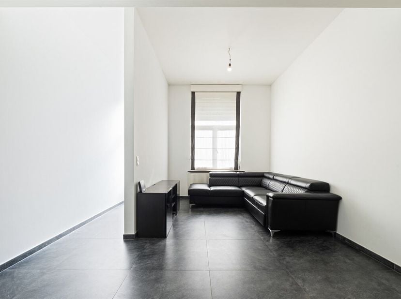 Instapklare energiezuinige eengezinswoning met 4 slaapkamers, 2 badkamers en westgerichte tuin<br />
In het gegeerde Hoboken vind je deze ruime en ene