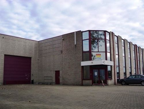                                         Entrepôt avec bureau à louer à Schelle, € 6.208,33
