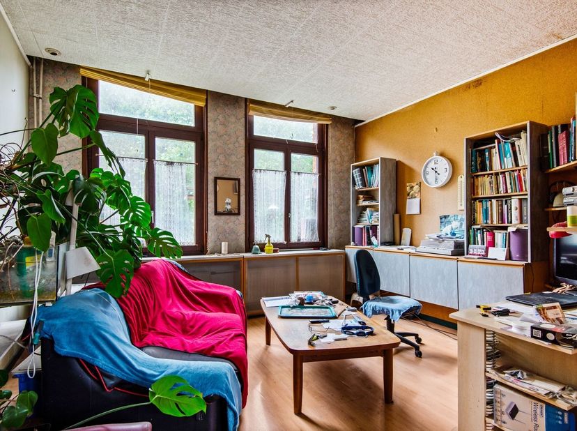 Ligging: Gelegen in het levendige Borgerhout, op een vlot bereikbare locatie nabij het centrum van Antwerpen. Het pand geniet van een uitstekende verb