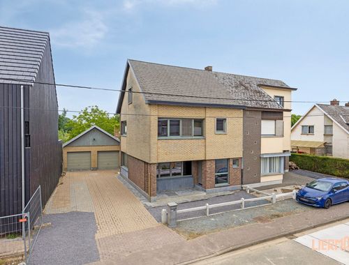                                         Koppelwoning te koop in Velzeke-Ruddershove, € 347.000
