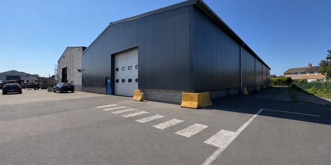 Bedrijfsvastgoed te huur in Torhoutsesteenweg 154, 8210 Zedelgem