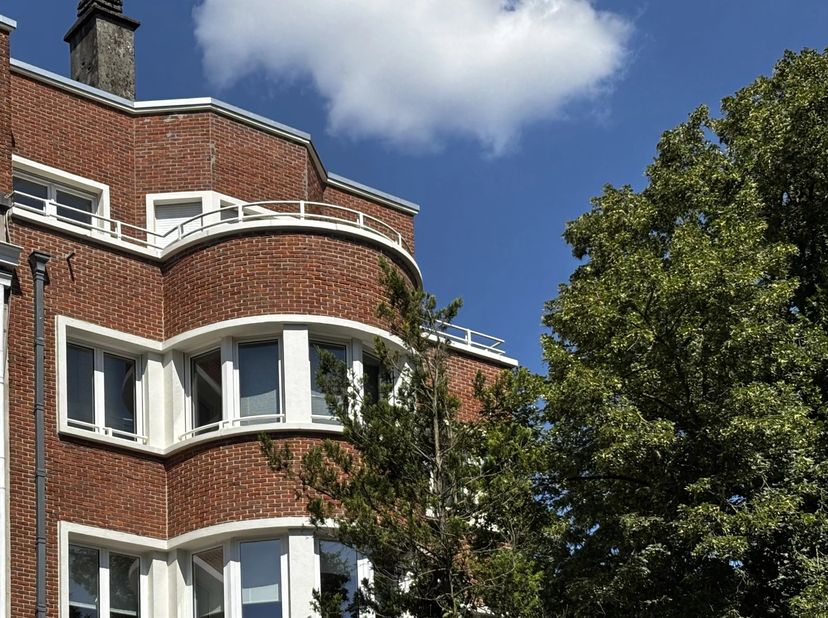 Appartement te koop in ,
                    1050 Elsene