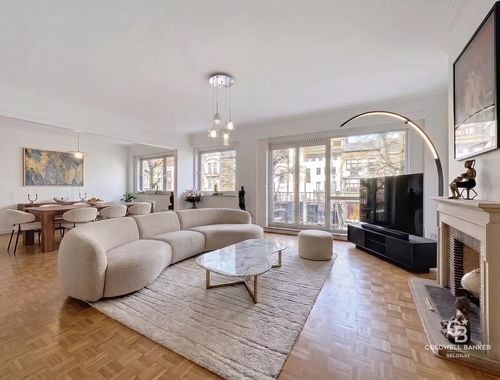                                        Appartement à vendre à Uccle, € 585.000
