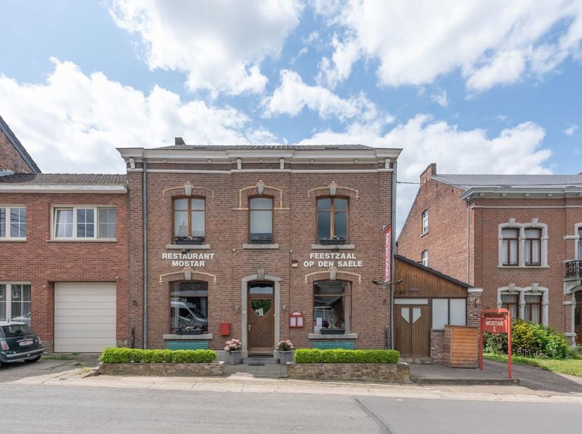 Bien professionnel à vendre
                    à 3798 Fouron-le-Comte