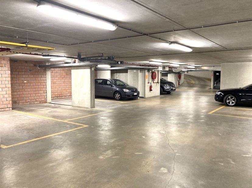 Garage à louer
                    à 2500 Lier