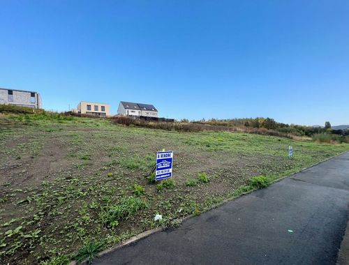                                         Bouwgrond te koop in Roux, € 70.000
